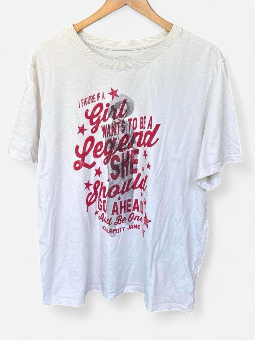 Idyllwind White Short Sleeve Tee w Red Script Calamity Jane Graphic L Western
